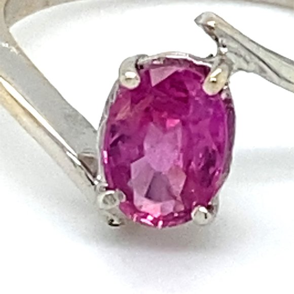 Mozambique Ruby 1.20ct Solid 18K White Gold Ring - Picture 8 of 8